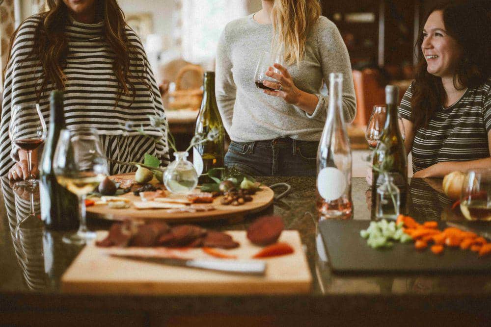 ilustrasi open house (unsplash.com/Kelsey Chance)