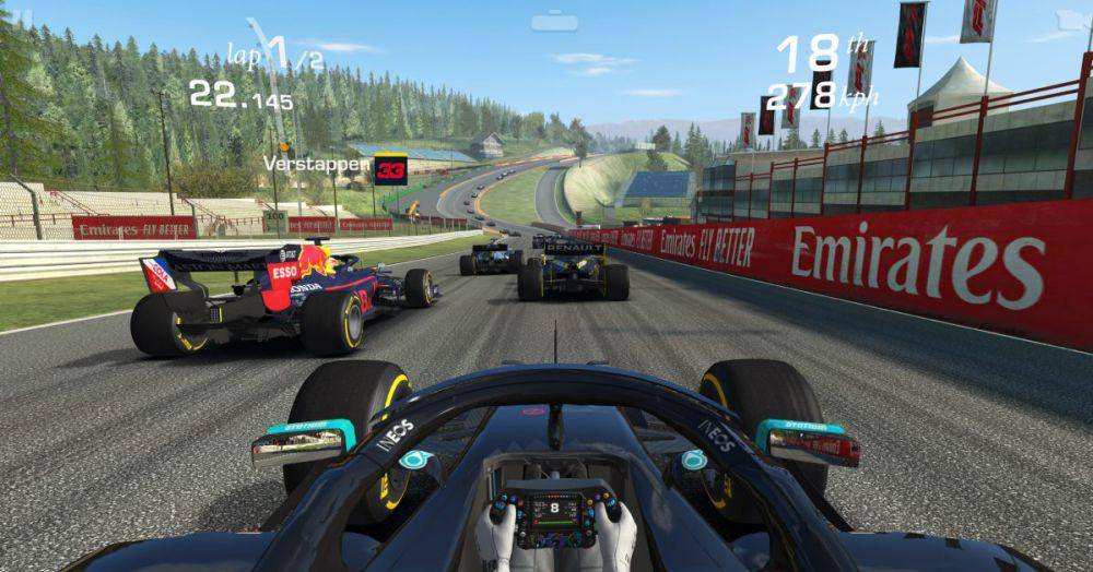gamplay Real Racing 3 (ea.com)