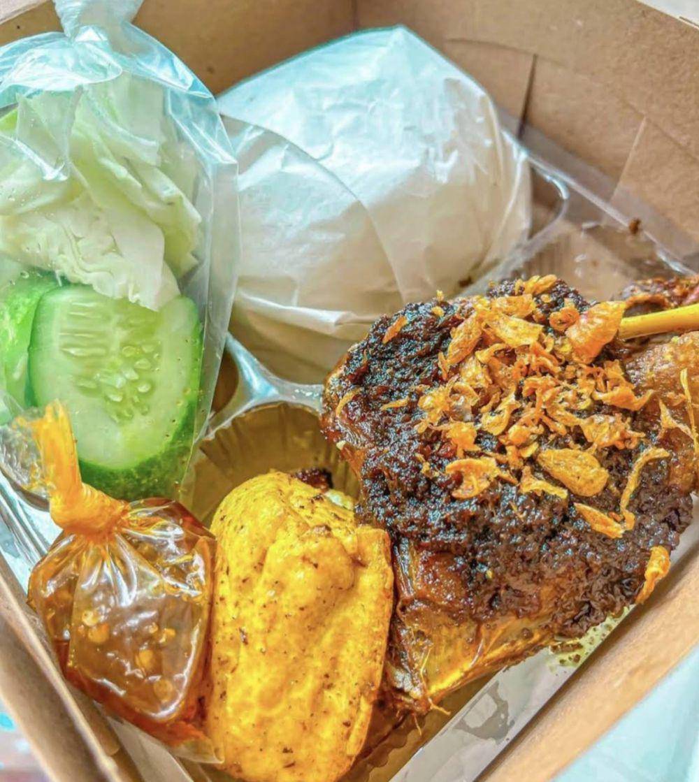 Bebek Goreng Om Deri Sukabumi (google.com/maps/Bebek Goreng Om Deri Sukabumi)