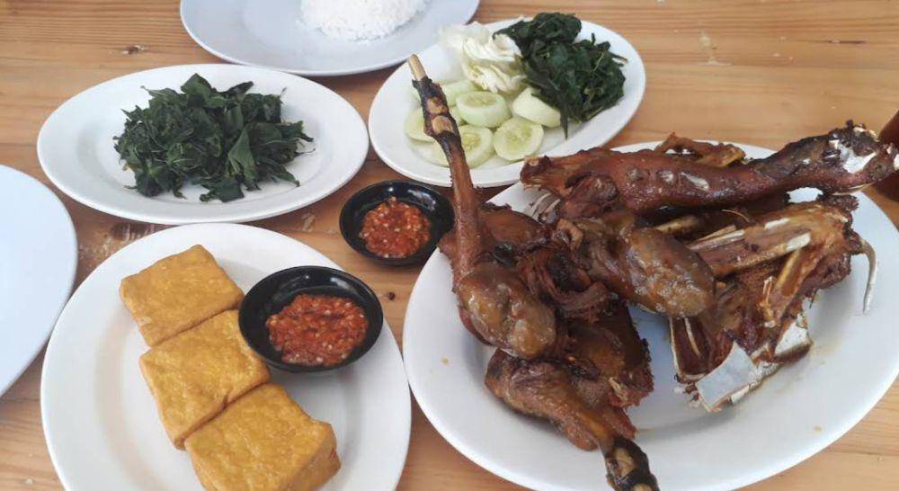 Bebek Goreng H. Arifin (google.com/maps/michael valerio)