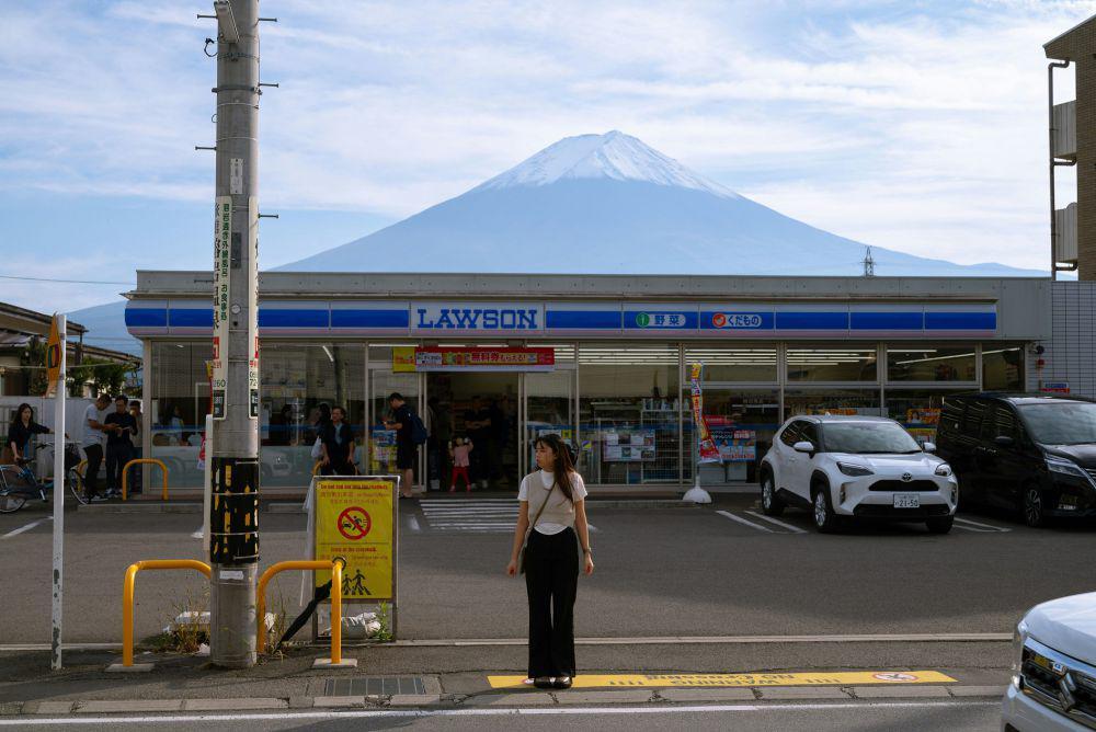 Jepang Resmi Blokir Pemandangan Gunung Fuji yang Ikonik