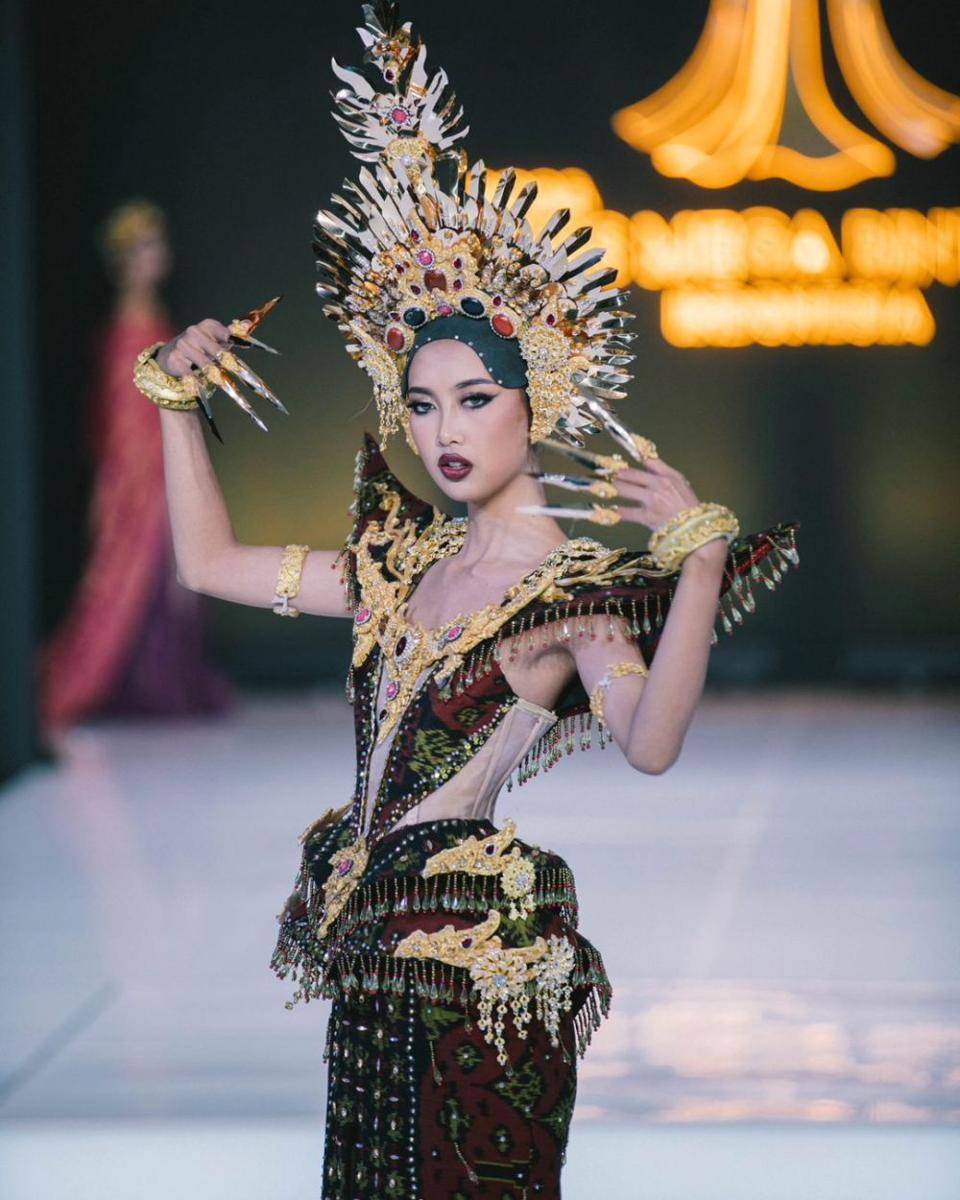 Potret Busana Culture Festive di Preliminary Miss Mega Bintang 2024 (Instagram.com/yayasanduniamegabintang)