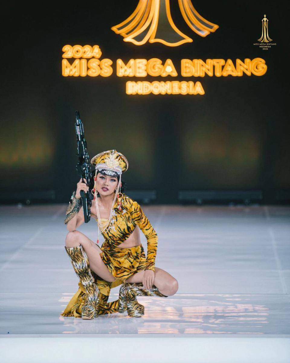 Potret Busana Culture Festive di Preliminary Miss Mega Bintang 2024 (Instagram.com/yayasanduniamegabintang)