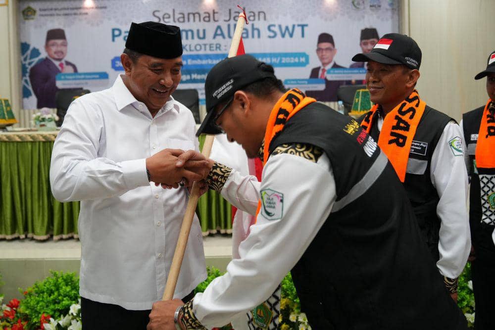 Dua Kloter Awal Jemaah Haji Embarkasi Makassar Terbang ke Saudi