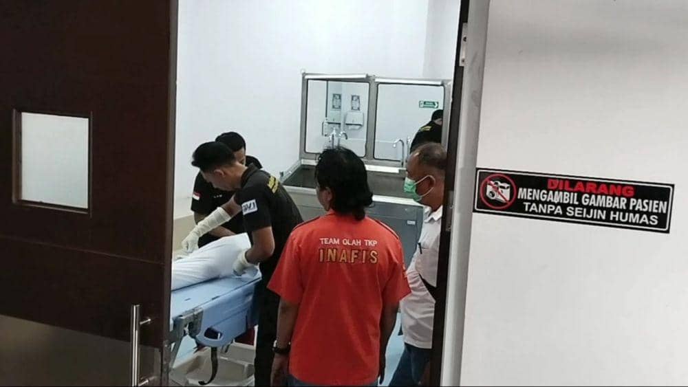 Suasana di ruang autopsi RSUD dr Iskak Tulungagung. IDN Times/ Bramanta Pamungkas