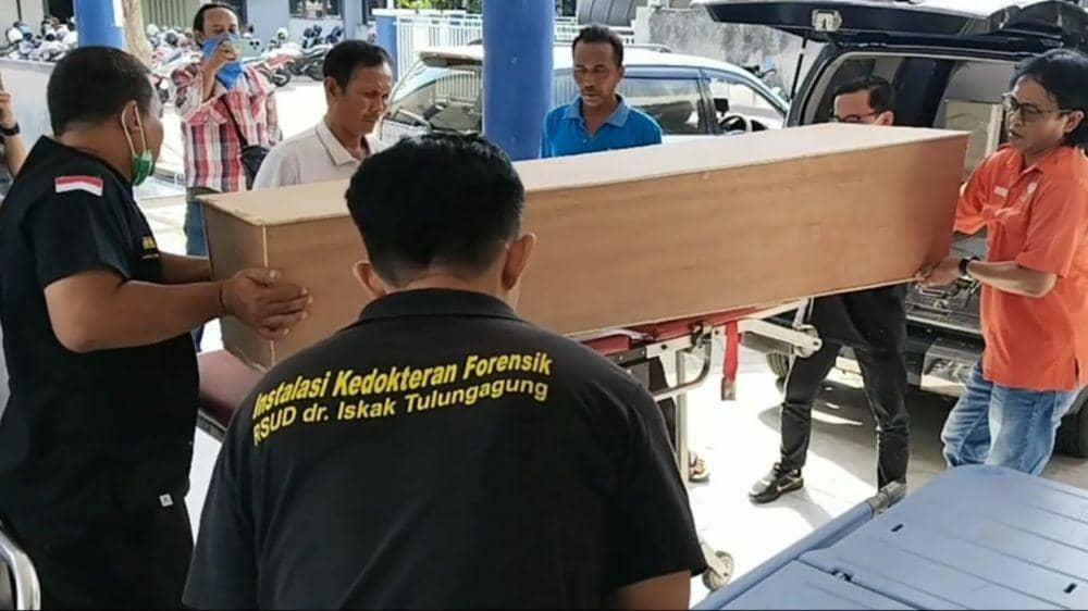Jenazah korban usai menjalani autopsi. IDN Times/ Bramanta Pamungkas