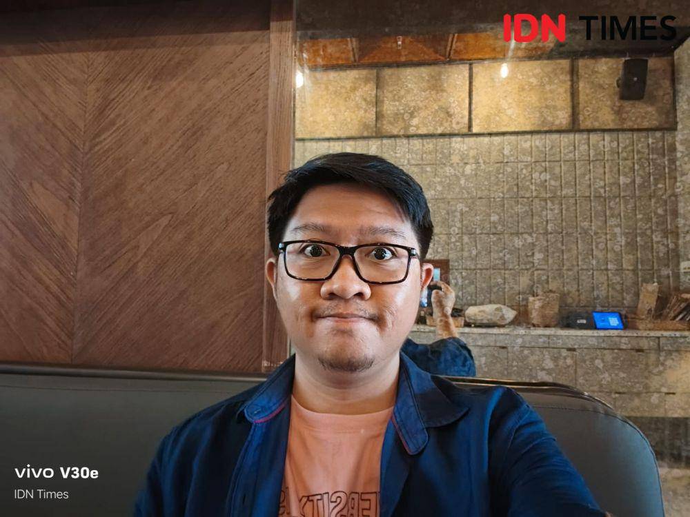 hasil jepretan kamera depan vivo V30e (IDN Times/Fatkhur Rozi)