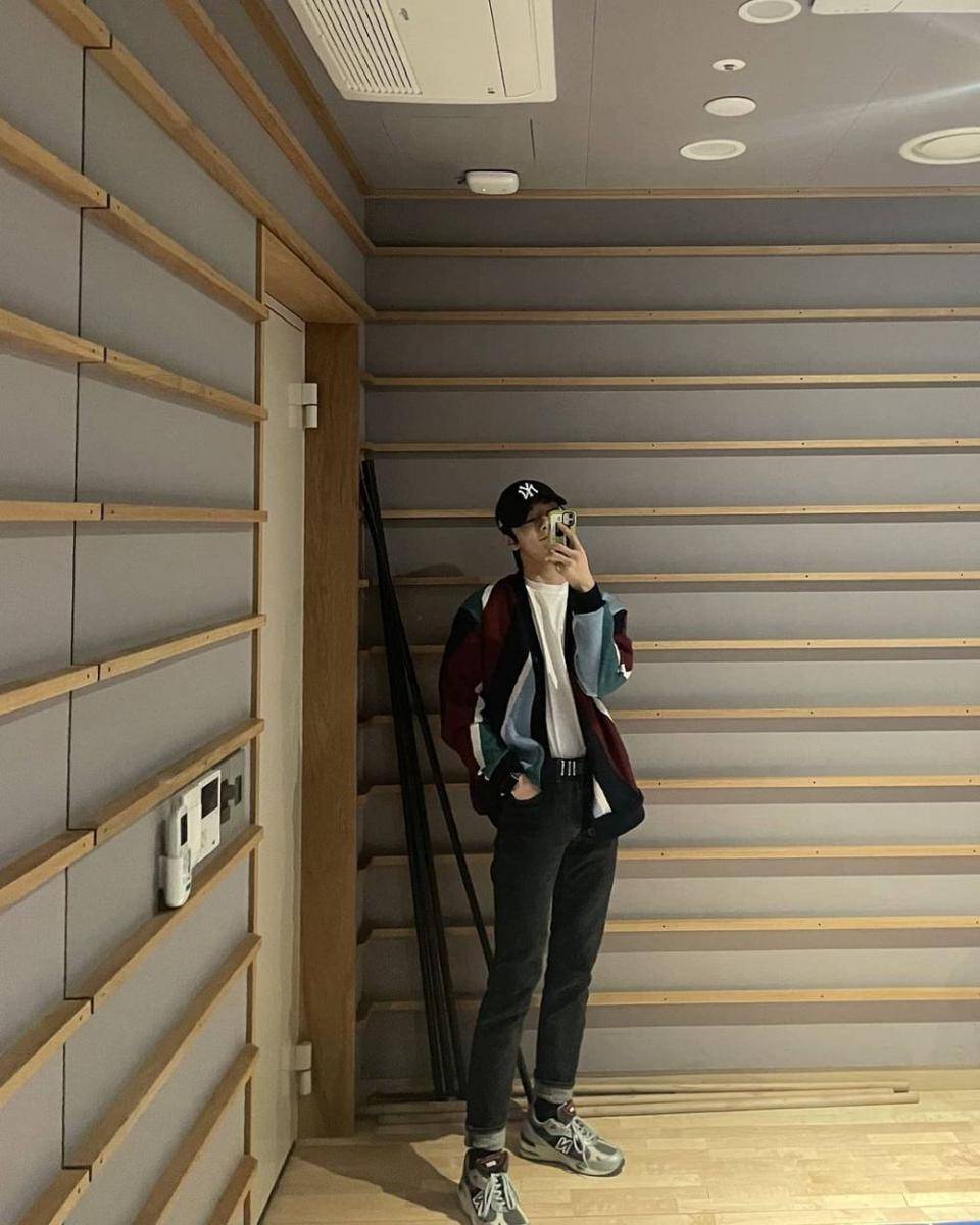 OOTD pakai baseball cap ala I.N Stray Kids (instagram.com/realstraykids)