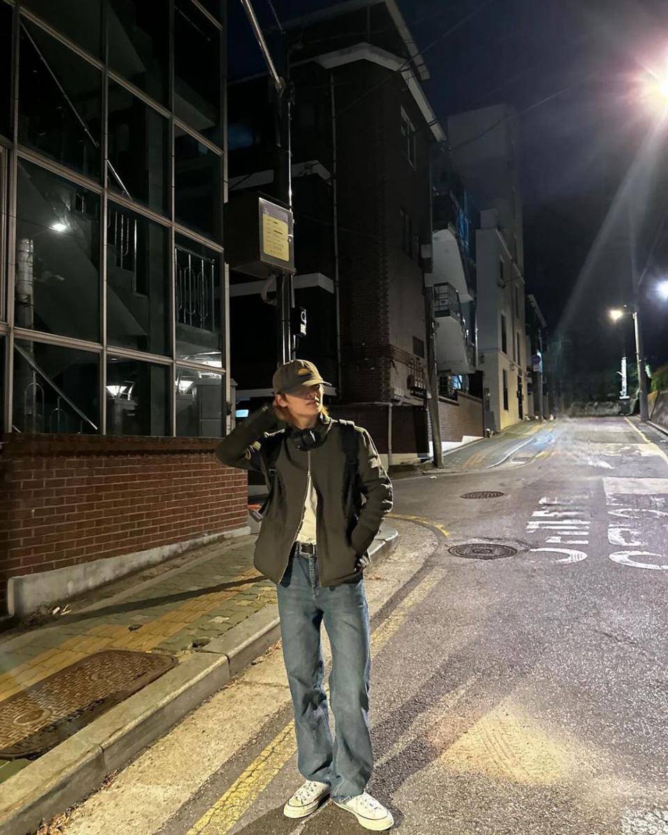 OOTD pakai baseball cap ala I.N Stray Kids (instagram.com/i.2.n.8)