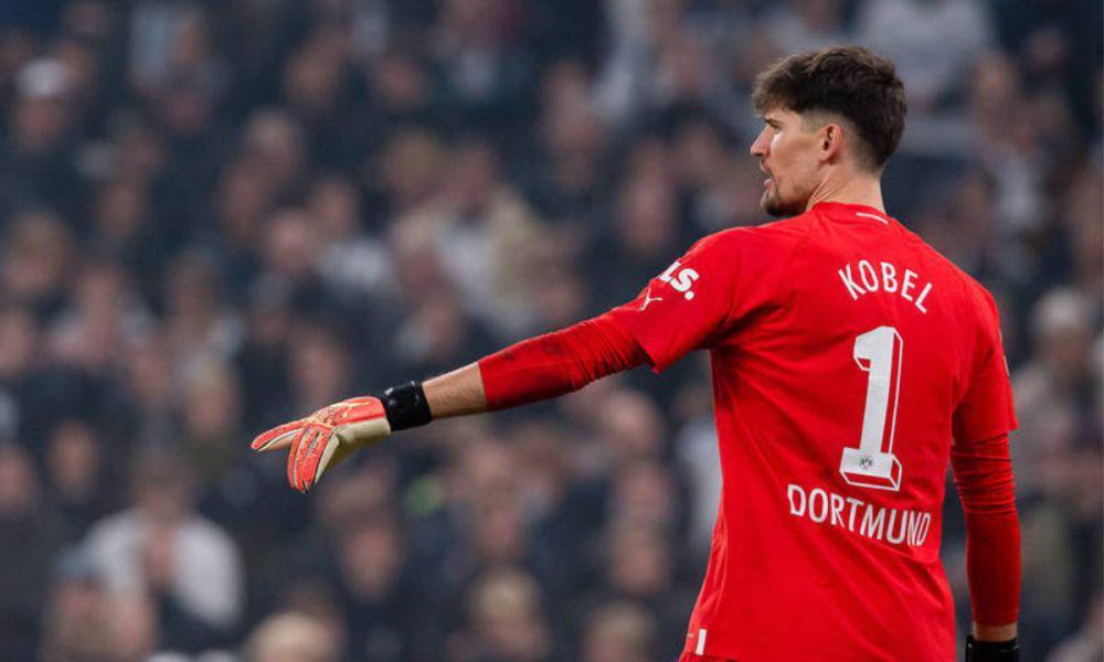 Mengenal Gregor Kobel, Kiper Tangguh Borussia Dortmund