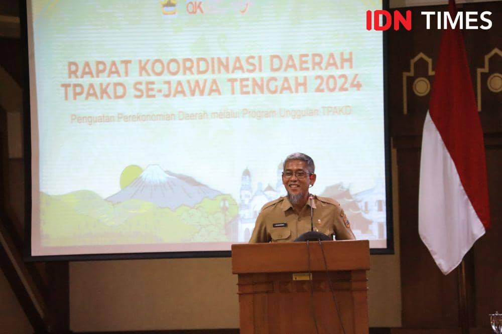 Sekda Jateng Sumarno saat koordinasi TPAKD. (IDN Times/Fariz Fardianto)