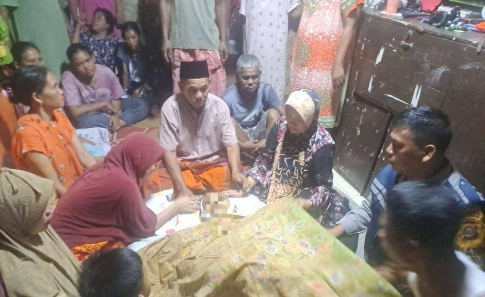 Jenazah Fatkhur Rozi (36) disemayamkan di rumah duka di Kecamatan Selangit Musi Rawas (Dok: istimewa)