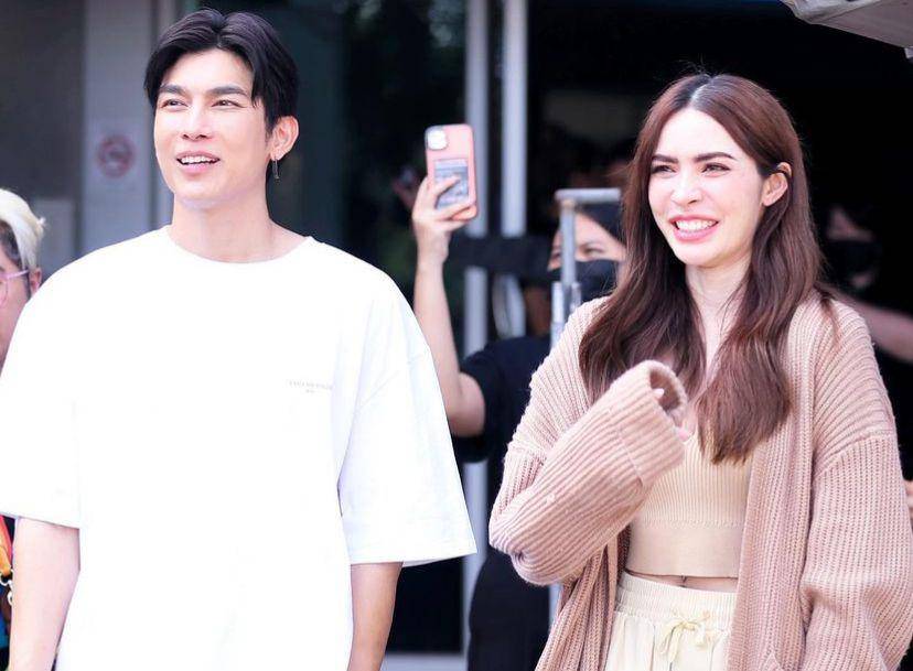 potret akrab Mew Suppasit dan Charlotte Austin (instagram.com/itscharlotty)