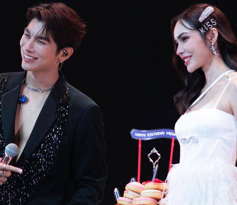 potret akrab Mew Suppasit dan Charlotte Austin (instagram.com/itscharlotty)