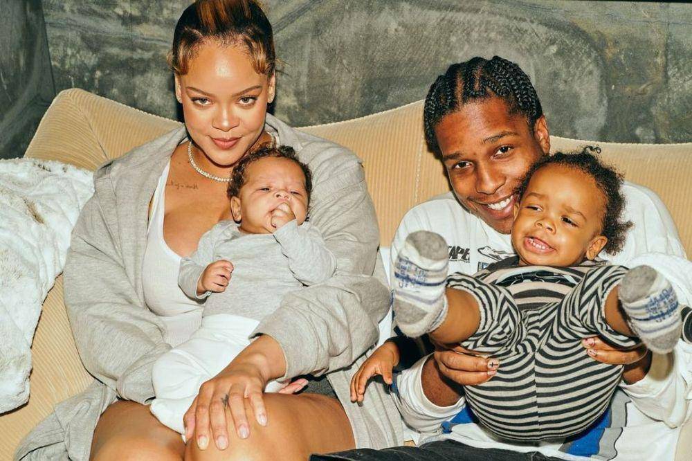 Rihanna dan A$AP Rocky bersama anak-anak (Instagram.com/asaprocky)