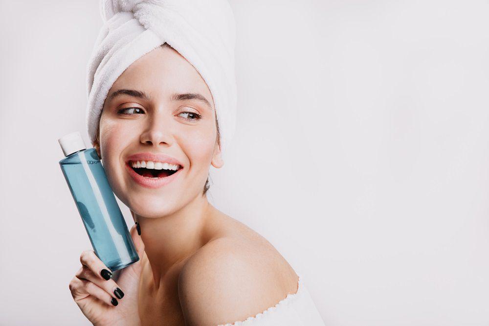 4 Rekomendasi Hydrating Toner dari Ekstrak Bunga untuk Kulit Sensitif