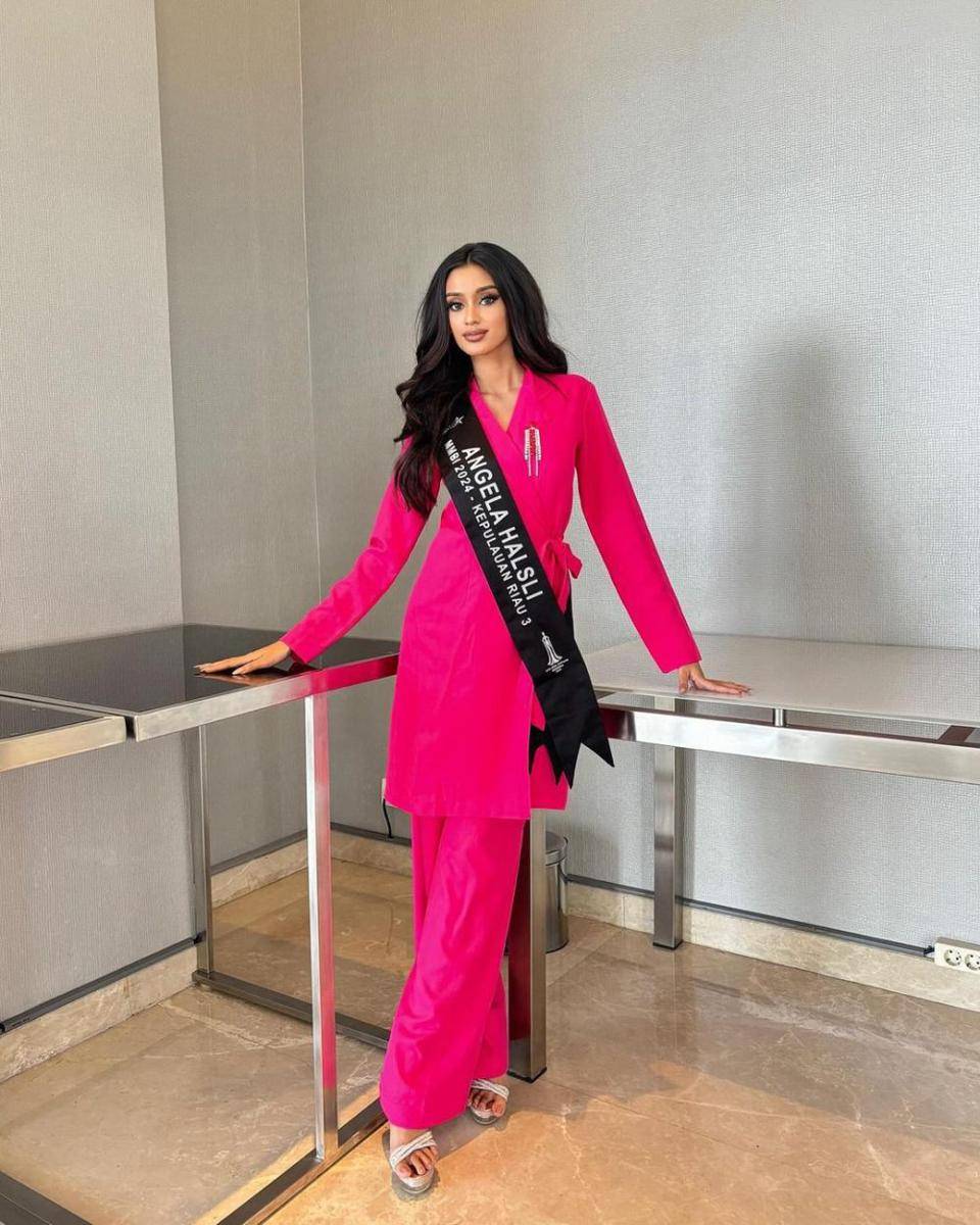 Potret Finalis Miss Mega Bintang Indonesia 2024 Saat Sesi Interview (Instagram.com/angelahalsli_)