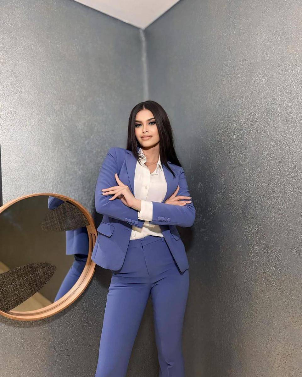 Potret Finalis Miss Mega Bintang Indonesia 2024 Saat Sesi Interview (Instagram.com/tawanasheldrickk)