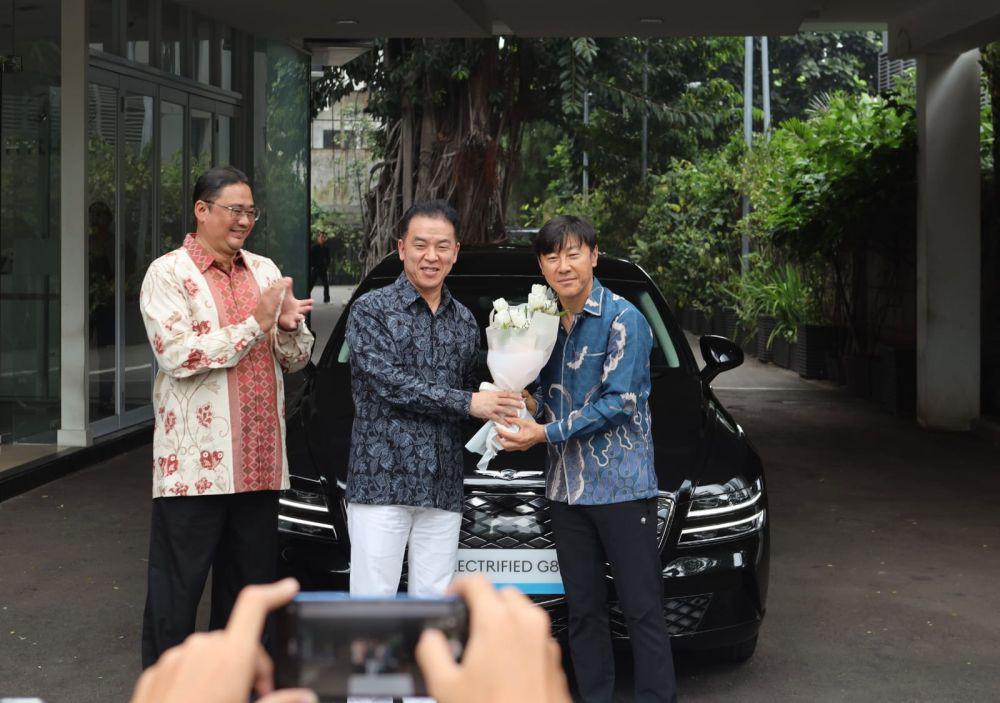 Apresiasi Capaian Timnas U-23, Hyundai Beri Shin Mobil Baru