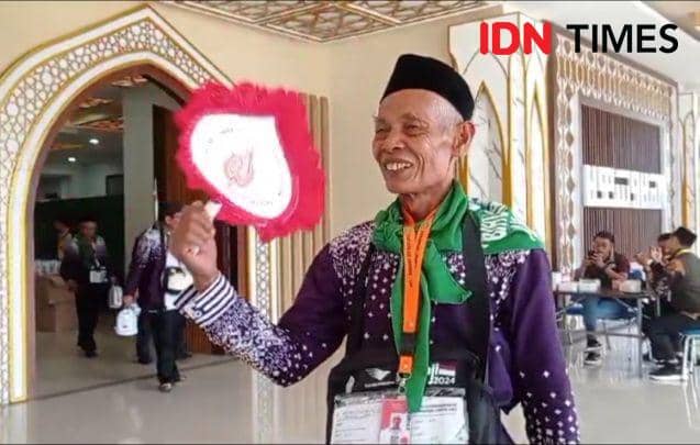 JCH NTB bawa kipas mengantisipasi cuaca panas di Arab Saudi. (IDN Times/Muhammad Nasir)