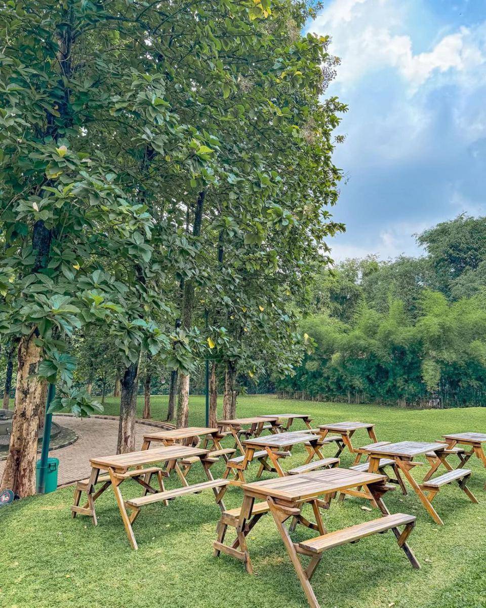 potret area outdoor Bandar Kopi (instagram.com/nda.footprints)