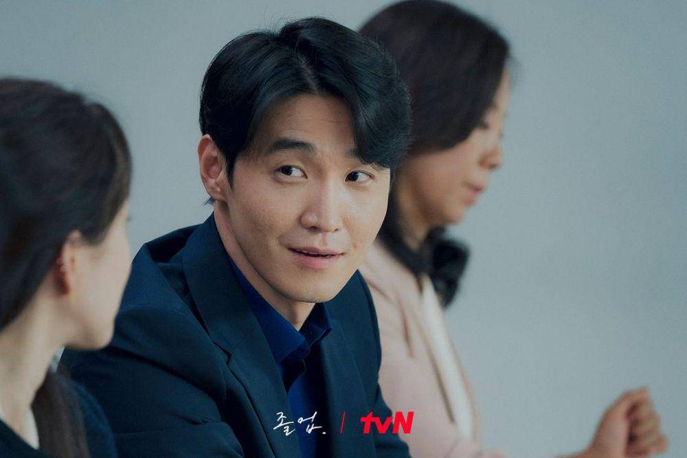 still cut drama The Midnight Romance in Hagwon (instagram.com/tvn_drama)