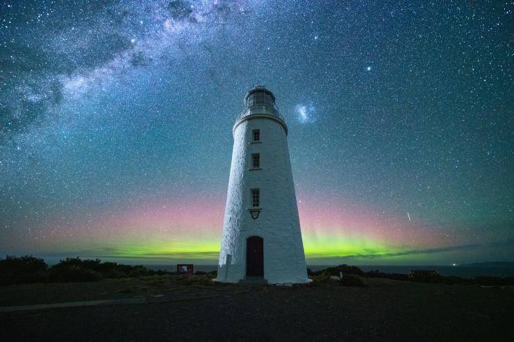 Potret Aurora Australis di Bruny Island, Tasmania, Australia (australia.com)