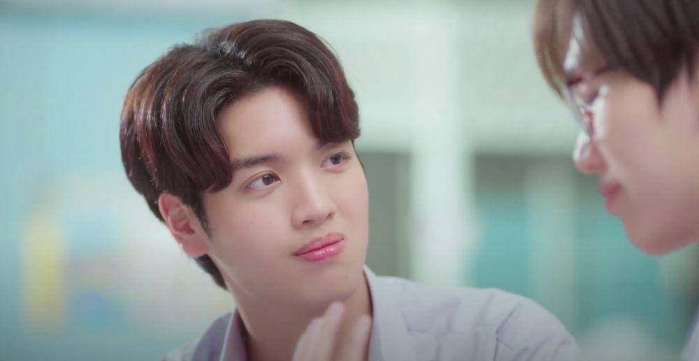 Ashi Peerakan dalam cuplikan serial Only Boo!. (twitter.com/OnlyBooSeriesTH)