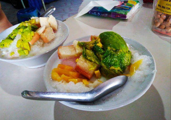 Es Campur Pak Kutir, Solo (google.com/maps/Silung Cokro)