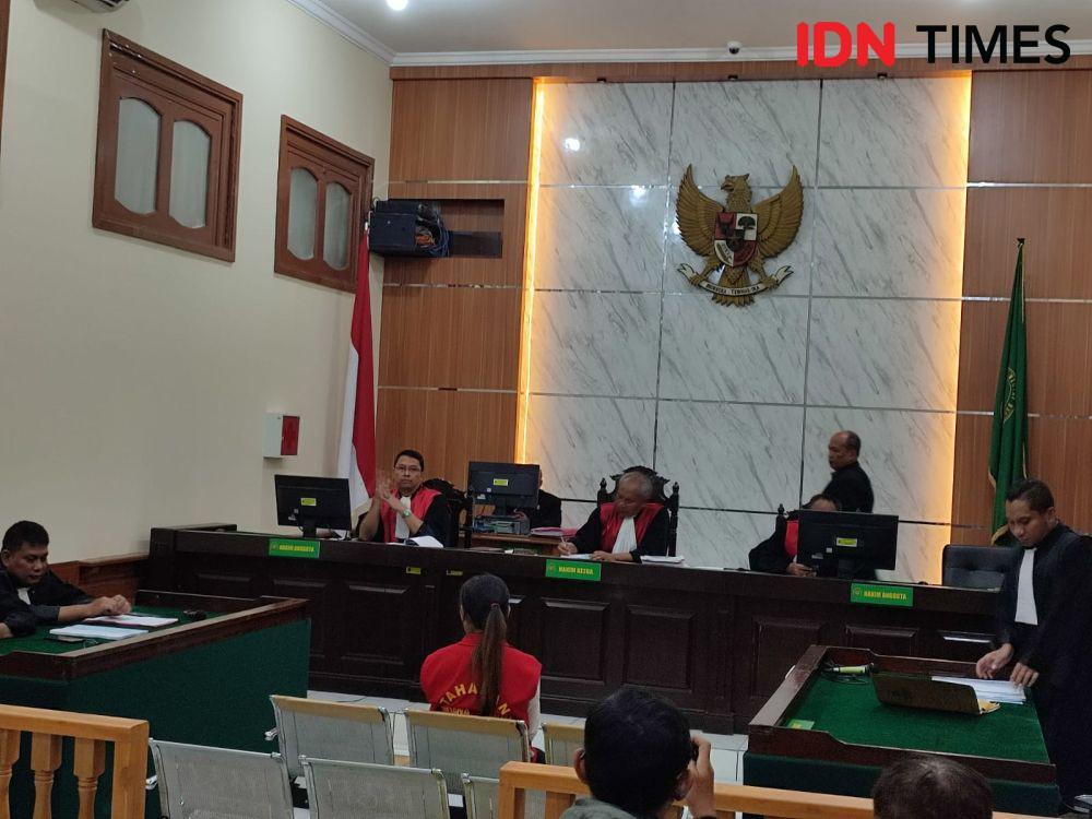 Seorang Ibu Asal Bandung Cari Keadilan dari Dakwaan Penggelapan Rp5 M