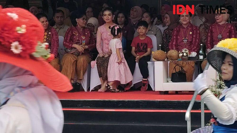Parade Kriya & Budaya dalam rangka HUT Dekranas ke 44 di Kota Solo. (IDN Times/Larasati Rey)