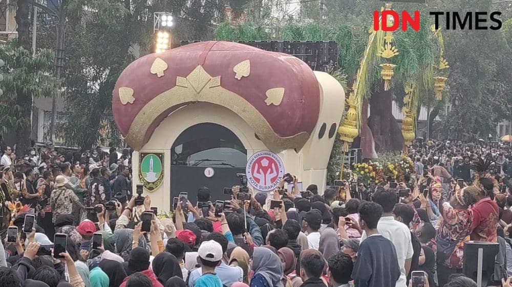 Parade Kriya & Budaya dalam rangka HUT Dekranas ke 44 di Kota Solo. (IDN Times/Larasati Rey)