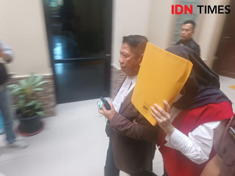 Hakim Masih Gali Fakta, Sidang Vonis Selebgram Adelia Kembali Ditunda