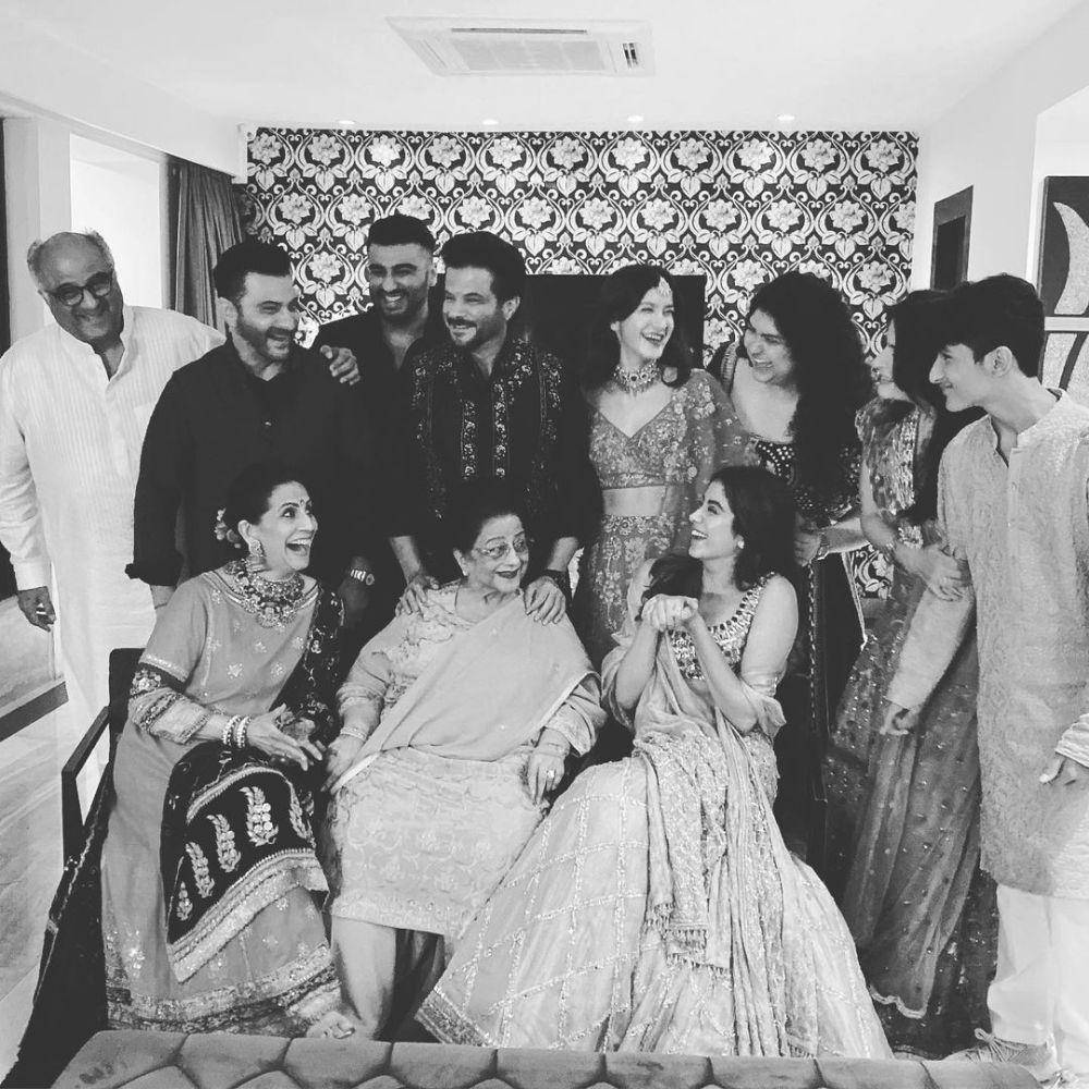 Janhvi Kapoor dan keluarga (instagram.com/janhvikapoor)