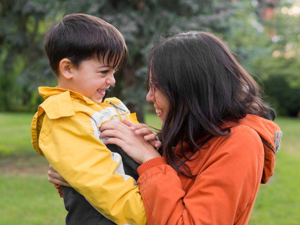 Ilustrasi ibu dan anak (freepik.com/freepik)
