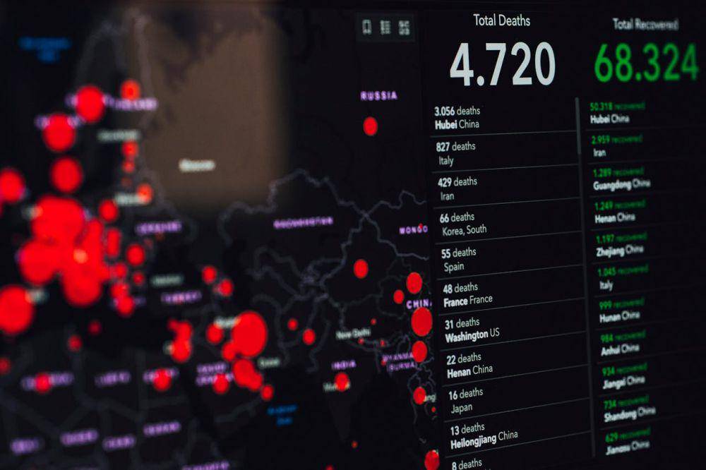 ilustrasi data virus corona menggunakan sistem komputasi (Pexels/Markus Spiske)