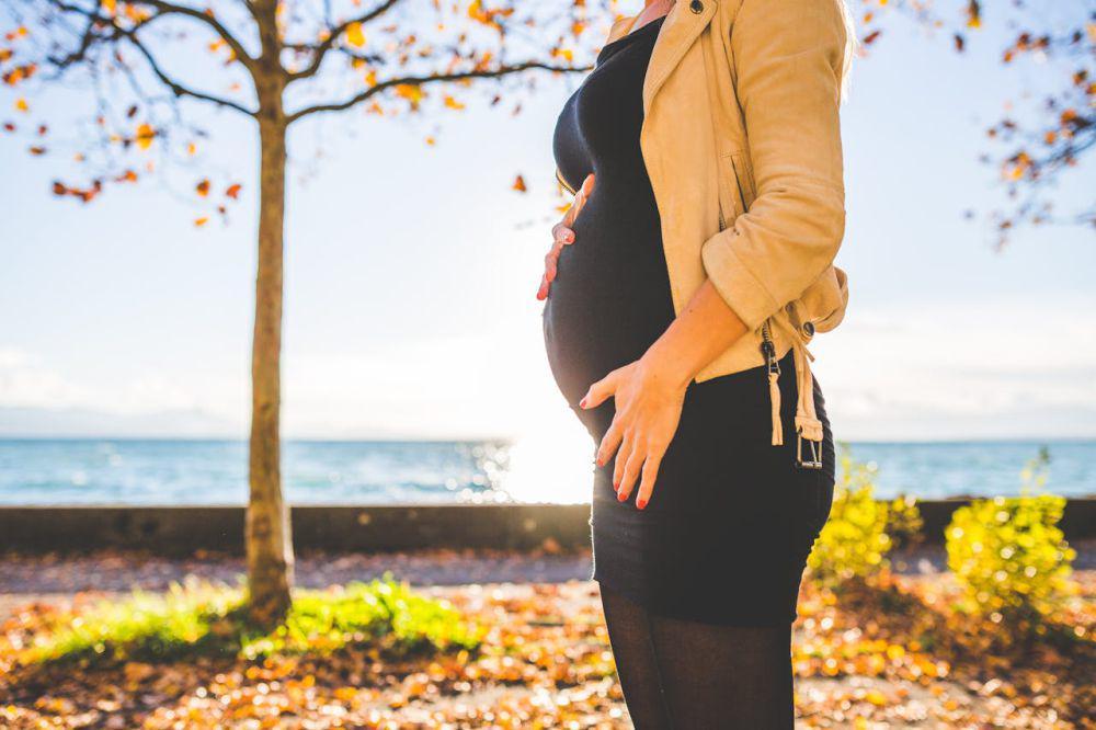 6 Rekomendasi Pregnancy Belt, Biar Lebih Nyaman Selama Hamil