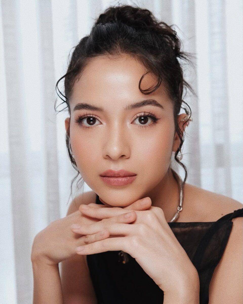 Putri Marino di Cannes Film Fest (instagram.com/putrimarino)