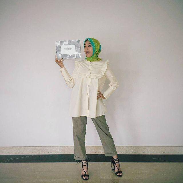 Dressy casual outfit ala Salma Salsabil (Instagram.com/salmasalsabil12)