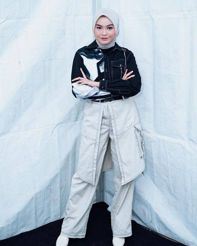 Dressy casual outfit ala Salma Salsabil (Instagram.com/salmasalsabil12)