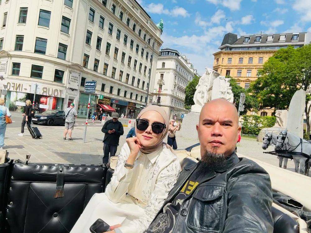 potret Ahmad Dhani dan Mulan Jameela di Slovakia dan Austria (instagram.com/mulanjameela1)