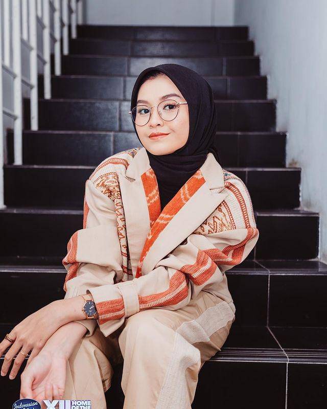 Dressy casual outfit ala Salma Salsabil (Instagram.com/salmasalsabil12)