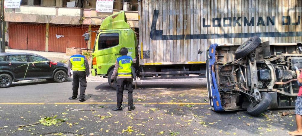 Laka lantas melibatkan truk dan pick up di Tabanan, Kamis (16/5/2024) (Dok.IDNTimes/Polres Tabanan)