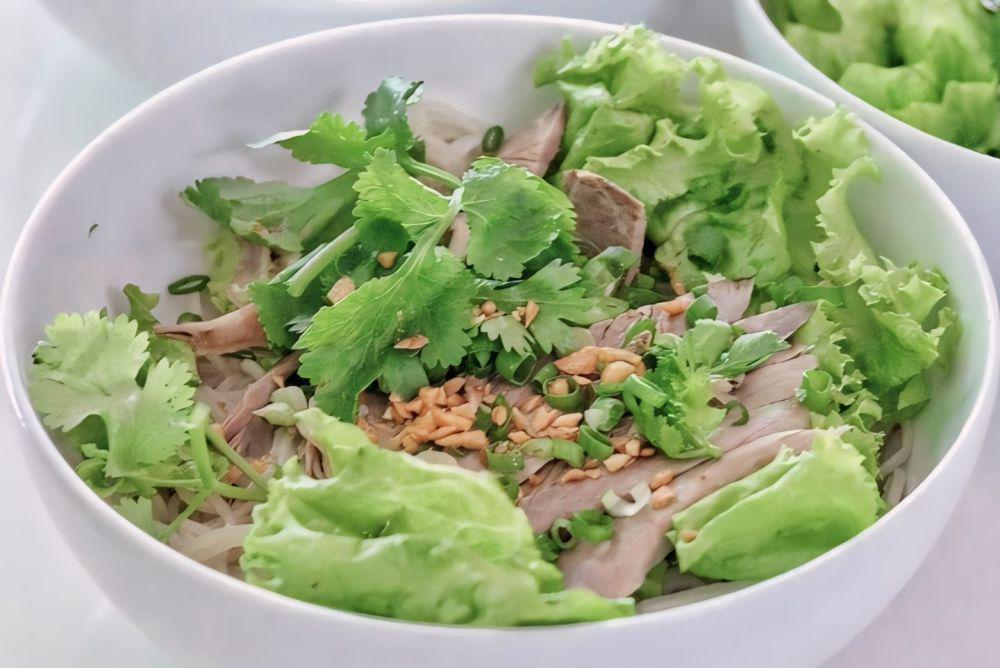5 Tempat Makan Bihun Bebek di Jakarta, Isiannya Melimpah!
