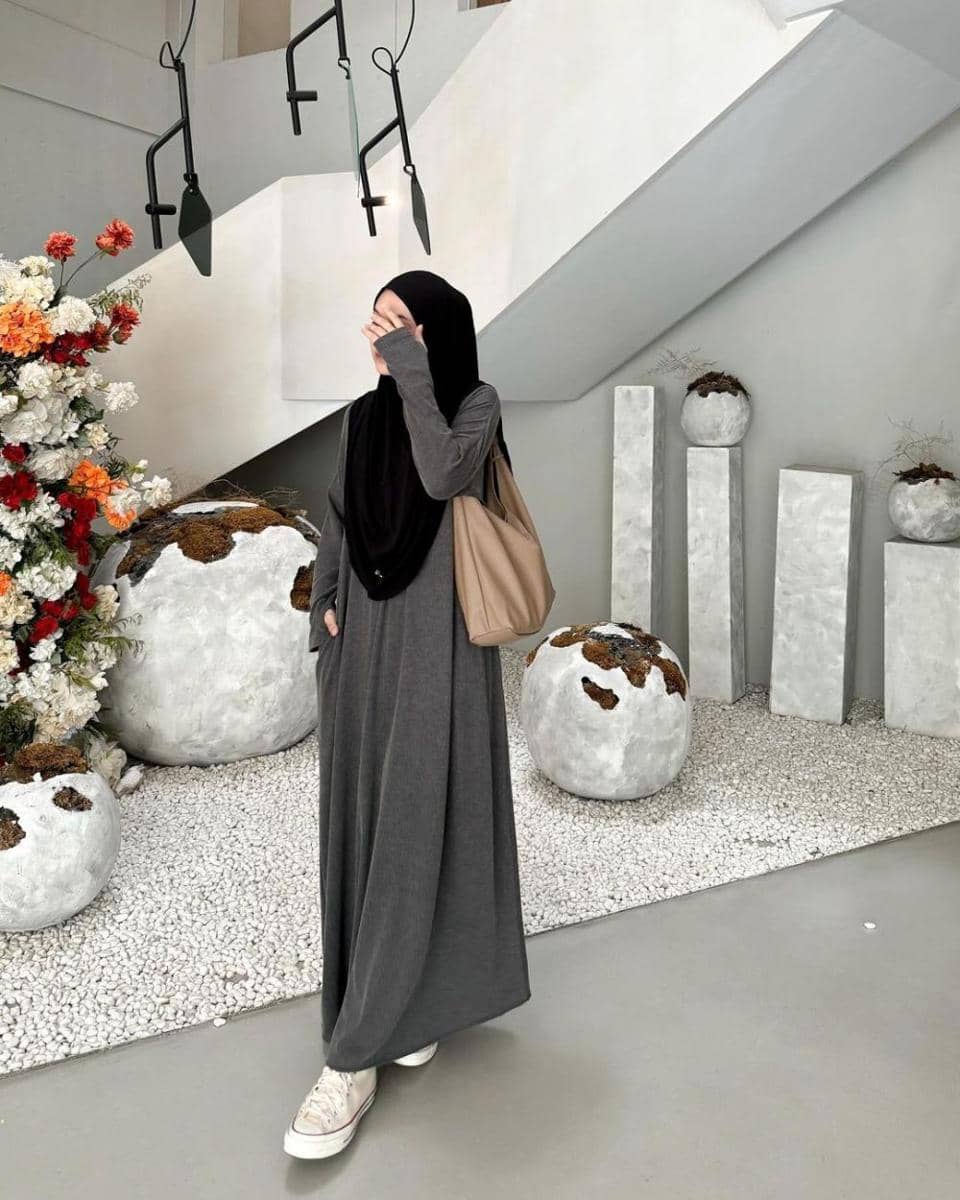 inspirasi OOTD ala Nyimas Juniar (instagram.com/njpda)