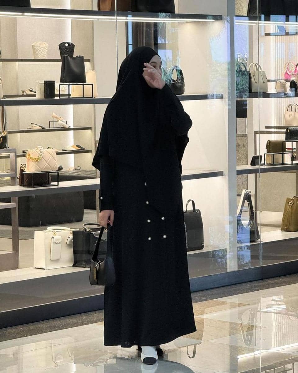 inspirasi OOTD ala Nyimas Juniar (instagram.com/njpda)