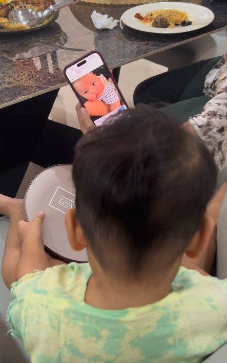potret perdana anak Indah Permatasari (Instagram.com/indahpermatas)
