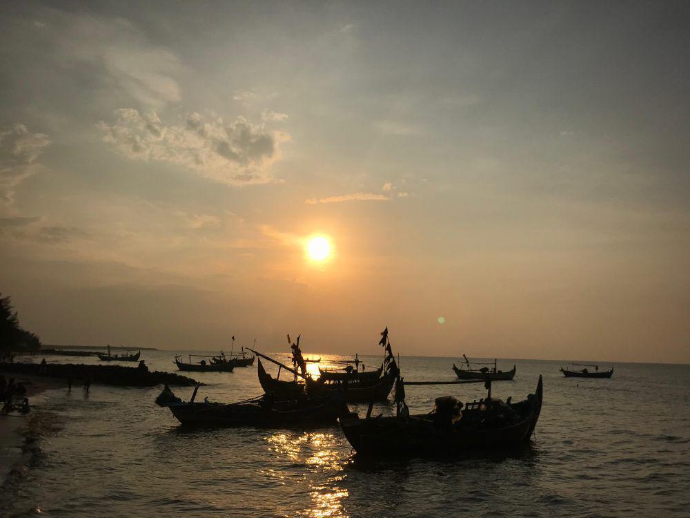 Pantai Pasir Putih Wates Rembang: Lokasi, Rute, dan Tips Wisata