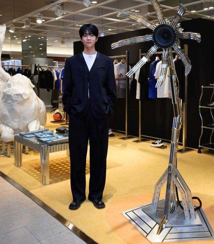 Chae Jong Hyeop (instagram.com/chaejh_)