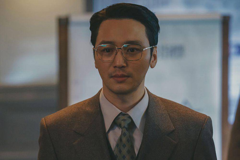 still cut drama Uncle Samsik (instagram.com/disneypluskr)